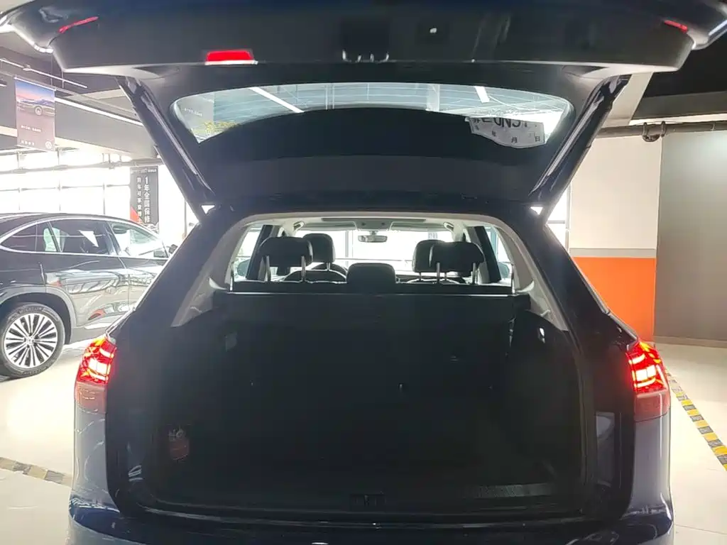 Volkswagen 探岳 GTE — миниатюра 19