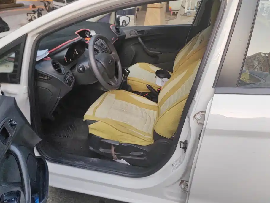 Ford Fiesta — миниатюра 9