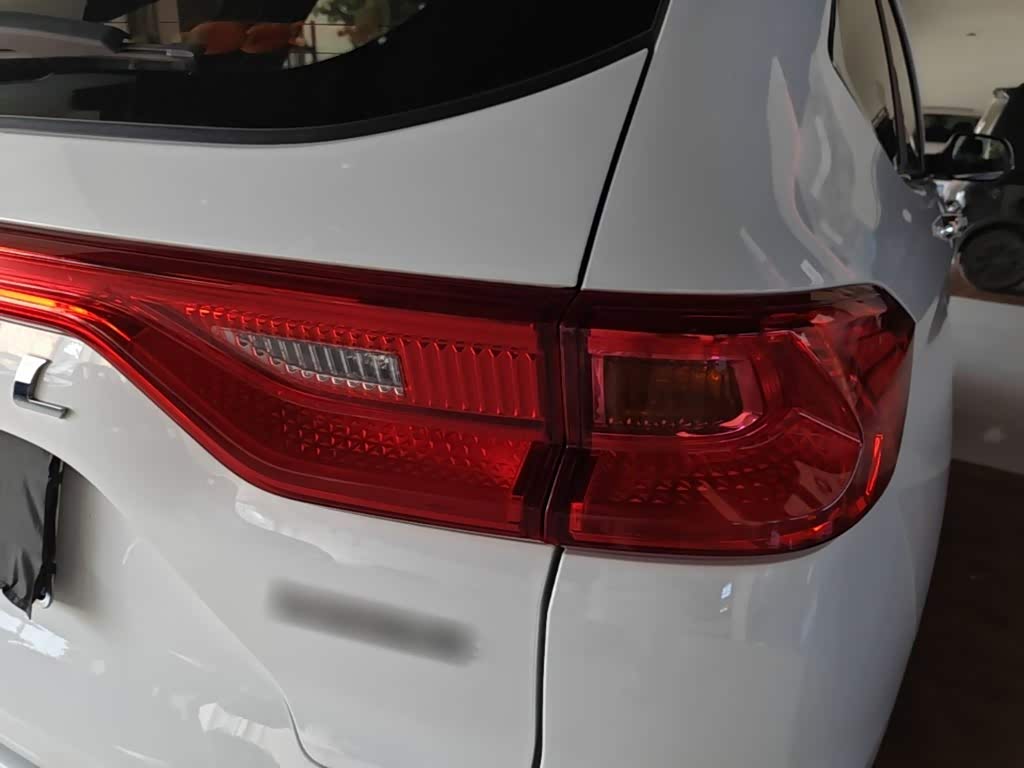 Haval Haval M6 1.5 л 2021 г. Белый, пробег 19700 км
