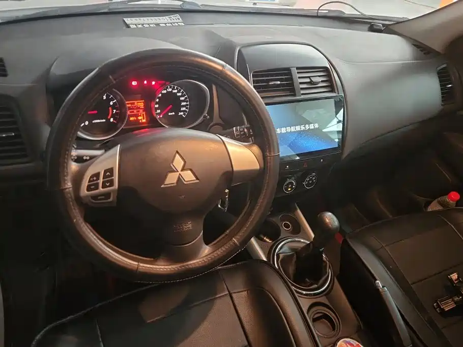 Mitsubishi ASX — миниатюра 12