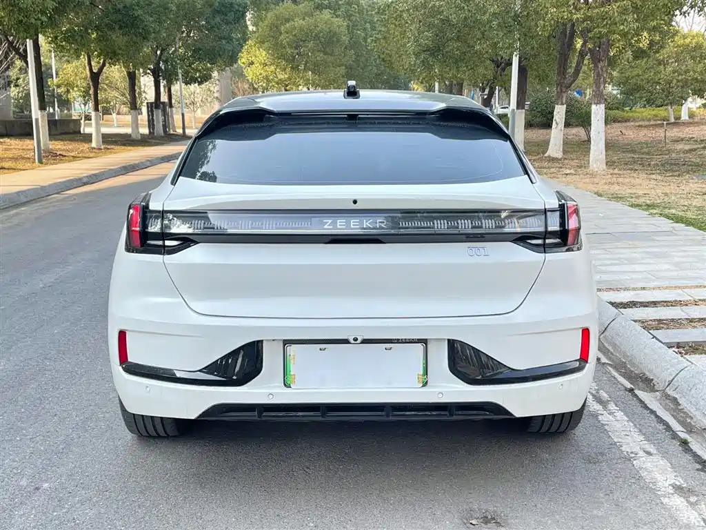 ZEEKR EXTREME KRYPTON 001