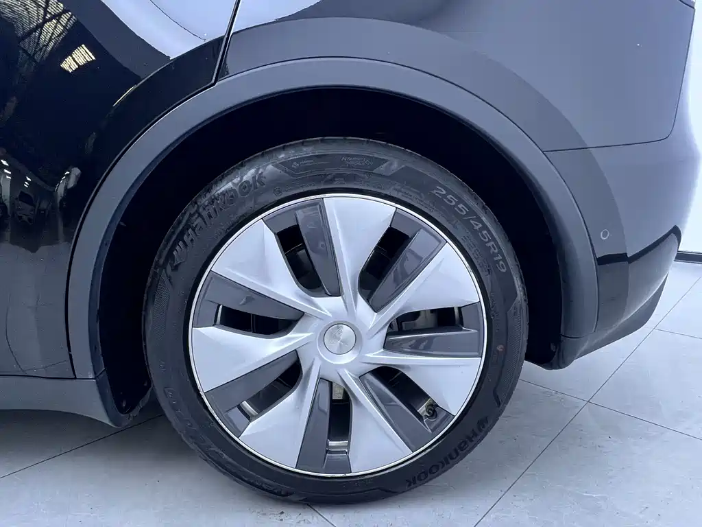 Tesla Model Y — фотографии объявления, Фото 13