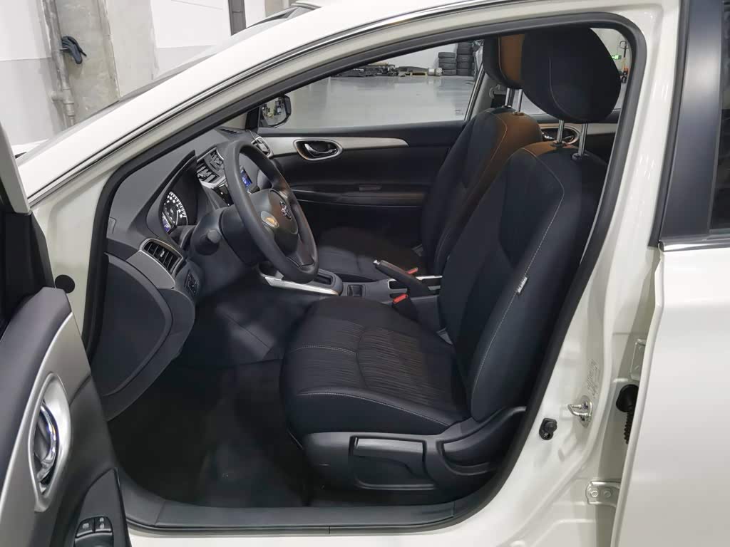 Nissan Sylphy 1.6 л 2024 г. Белый, пробег 9500 км