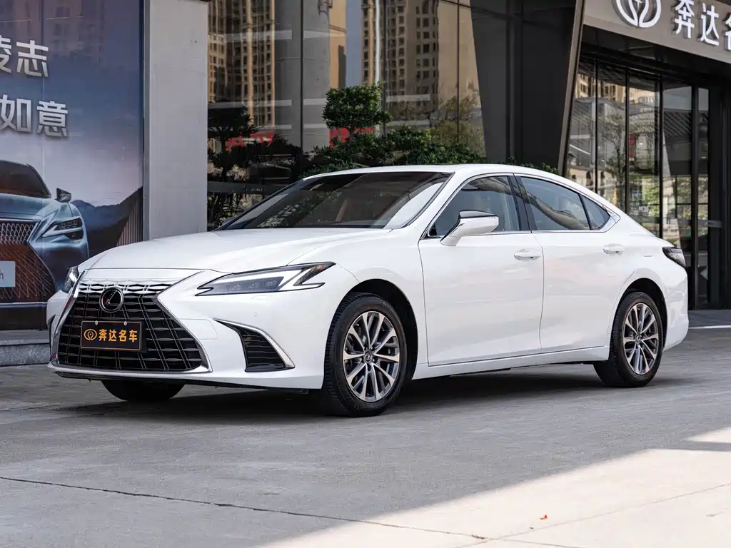 Купить Lexus ES