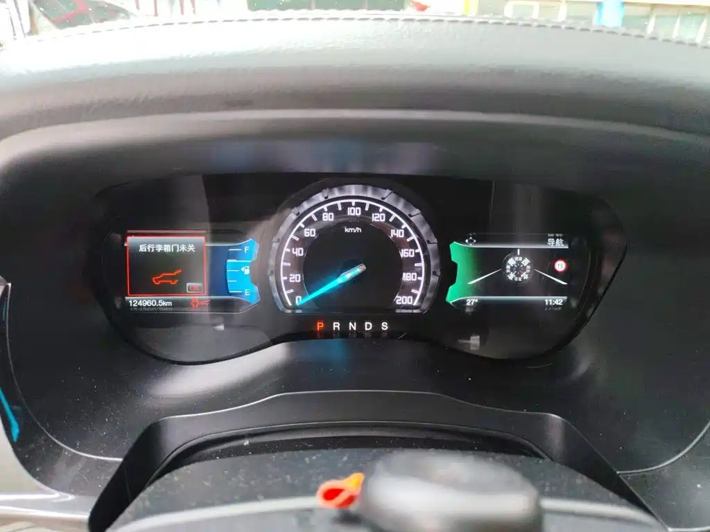Ford Everest — миниатюра 12