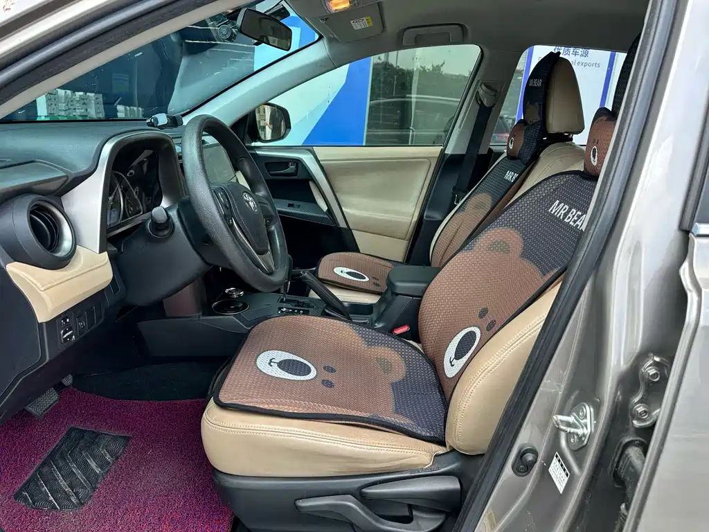Toyota RAV4 — миниатюра 6