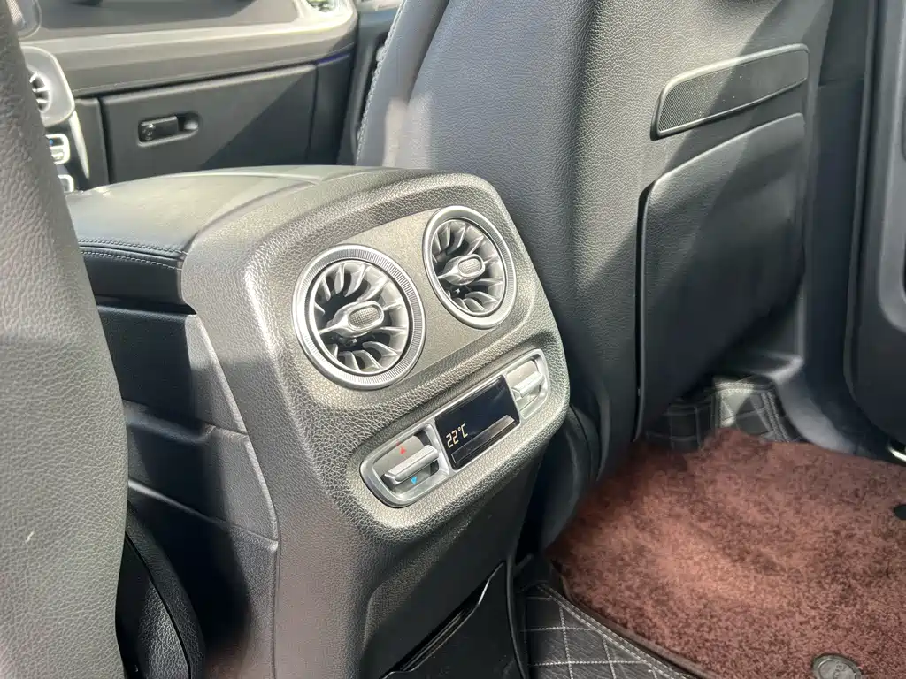 Mercedes-Benz G-Class — миниатюра 6