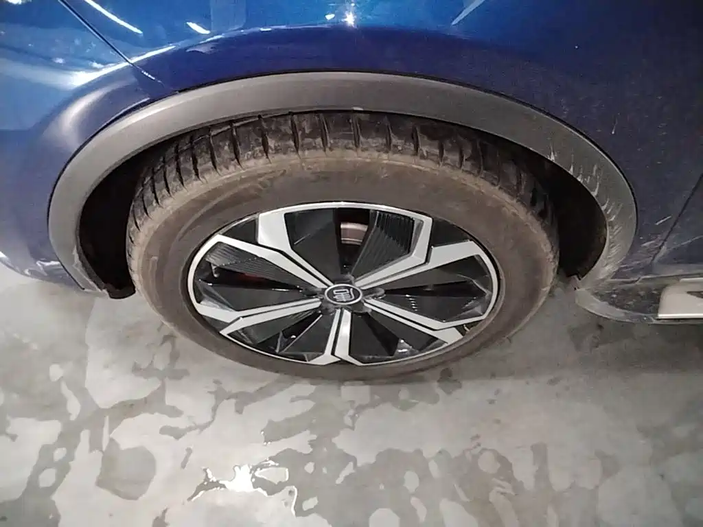 BYD Tang New Energy — миниатюра 23