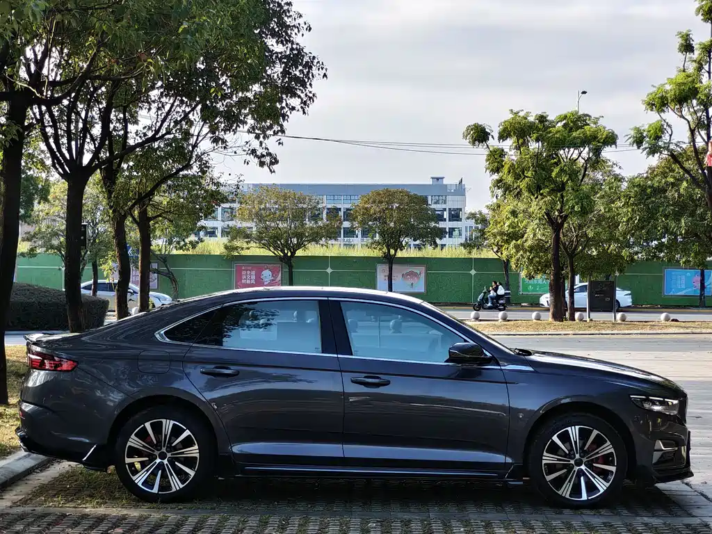 GEELY AUTOMOBILE XINGRUI