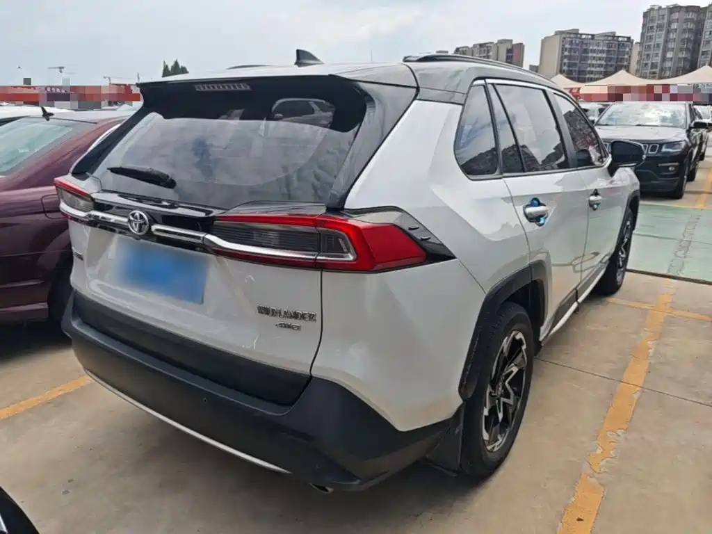 Toyota Wildlander — миниатюра 7