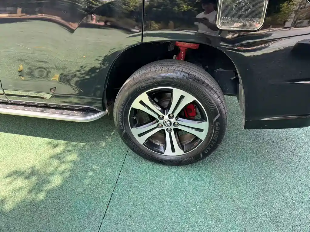Toyota Highlander — миниатюра 8