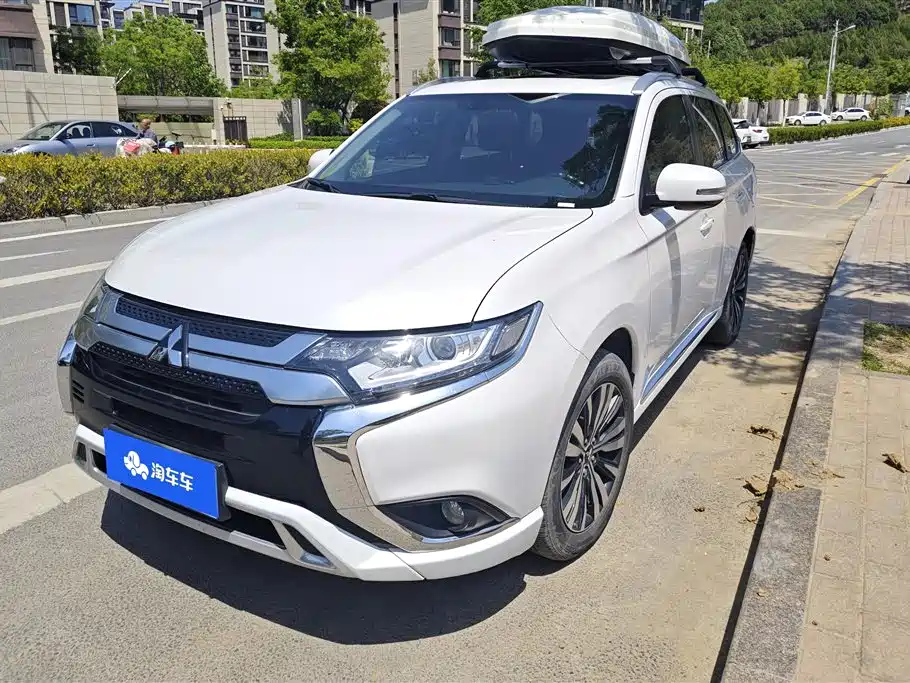 Mitsubishi Outlander 2022