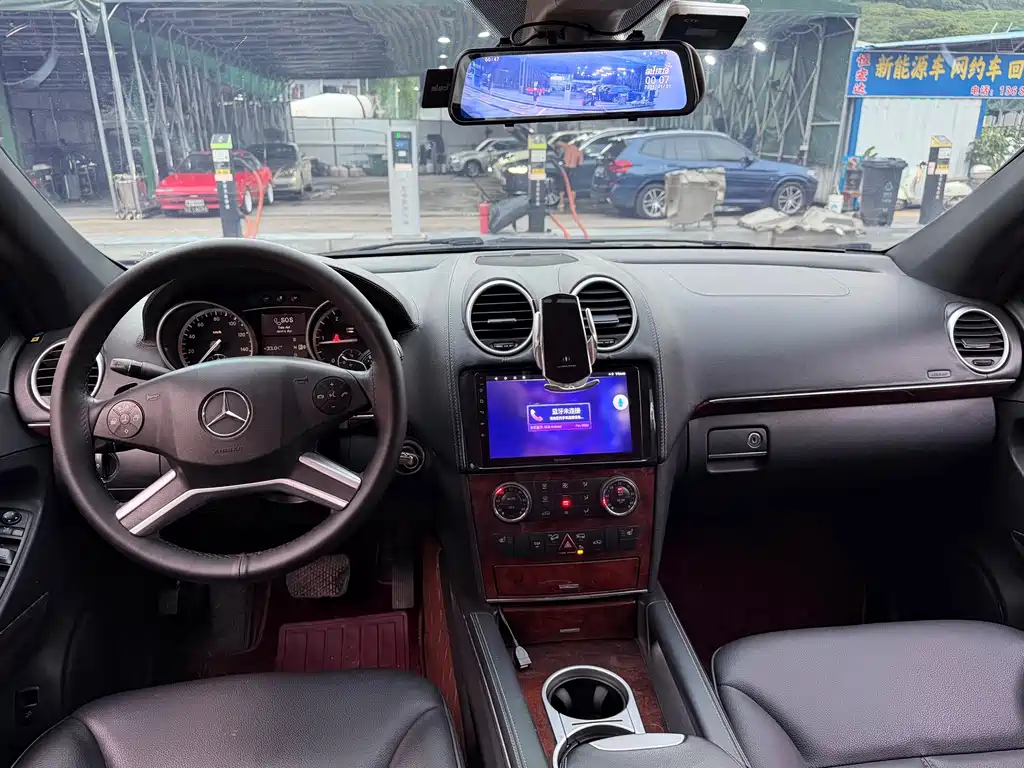 Mercedes-Benz GL-Class — миниатюра 10