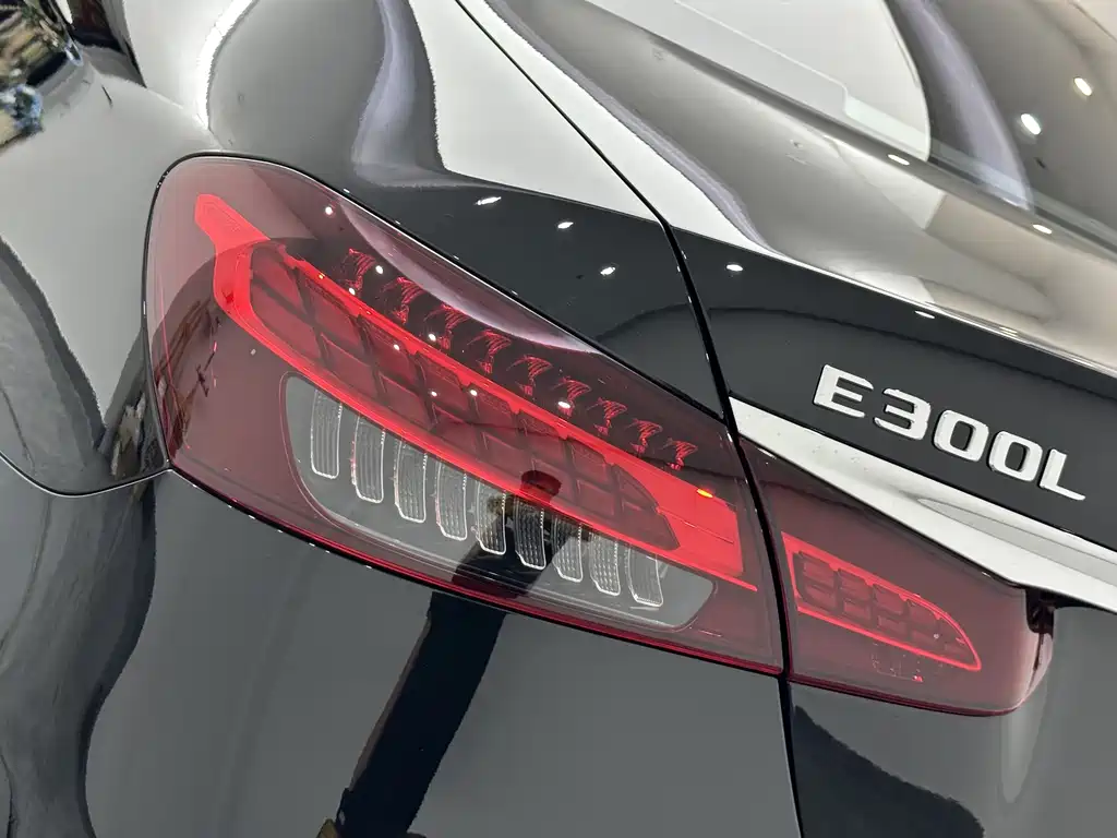 Mercedes-Benz E-Class — миниатюра 22