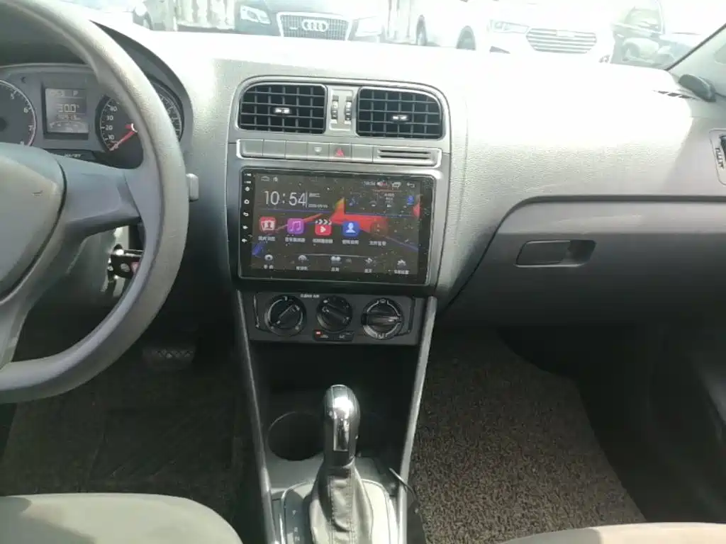 Volkswagen Polo — миниатюра 13