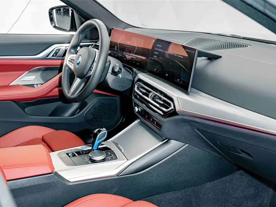 BMW i4 — миниатюра 18