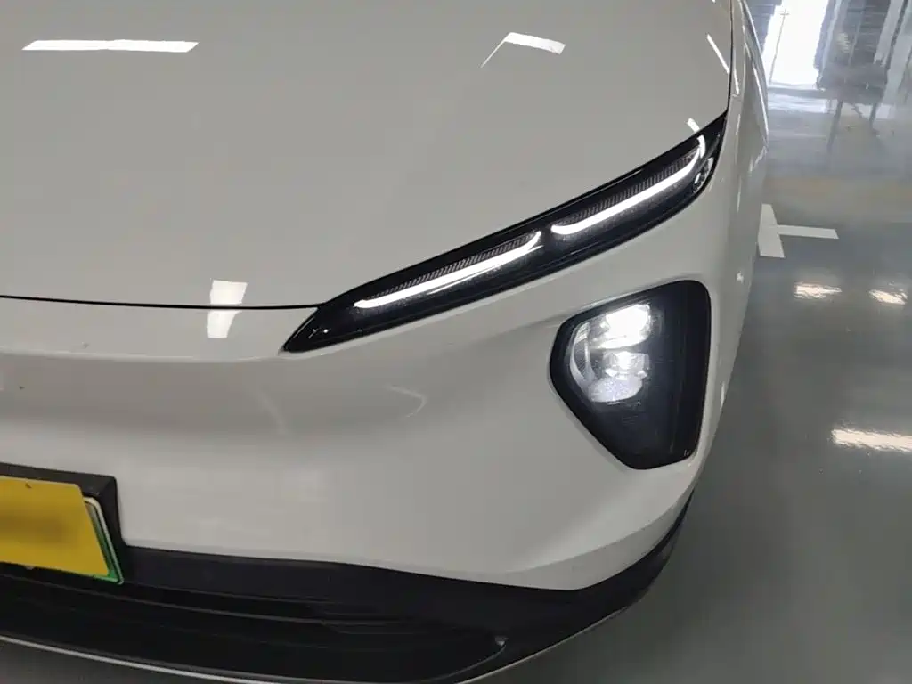 NIO ES6 — миниатюра 24