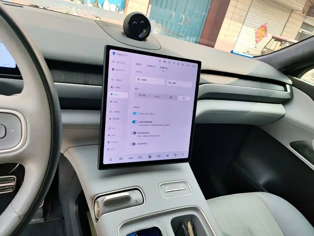 NIO ES8 — миниатюра 13