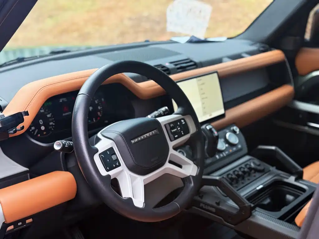 Land Rover Defender — миниатюра 11