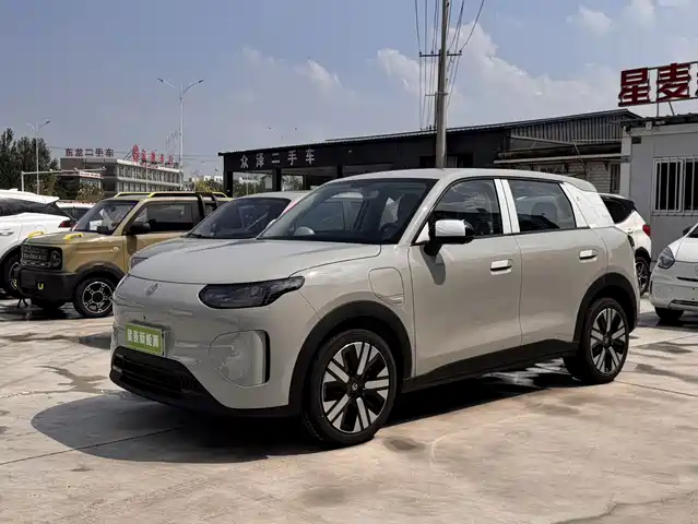 Leapmotor A10