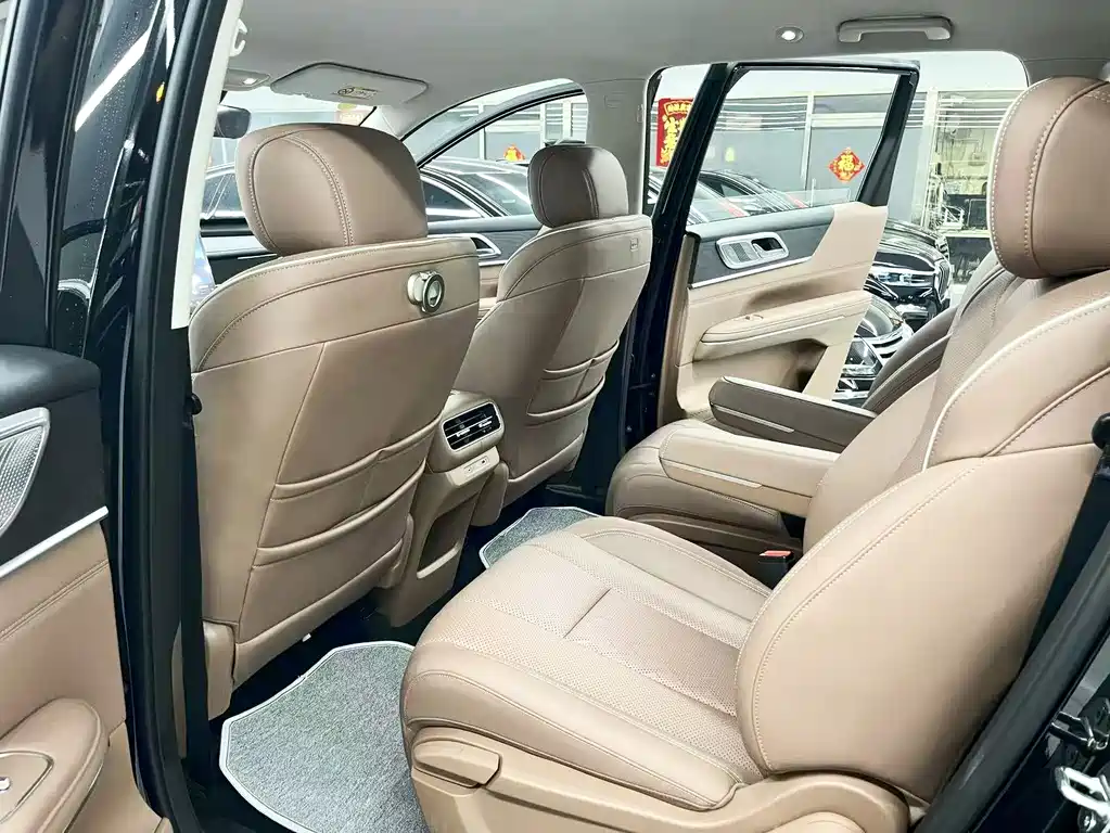 Wuling Xingguang L — миниатюра 8