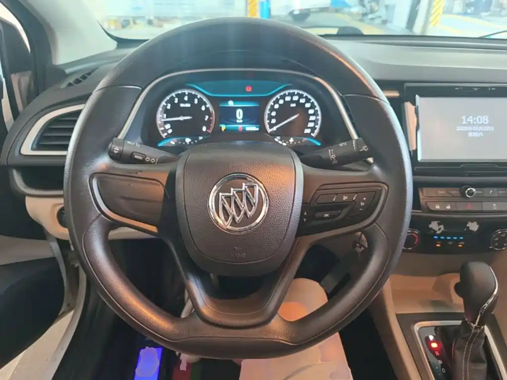 Buick Excelle — миниатюра 15