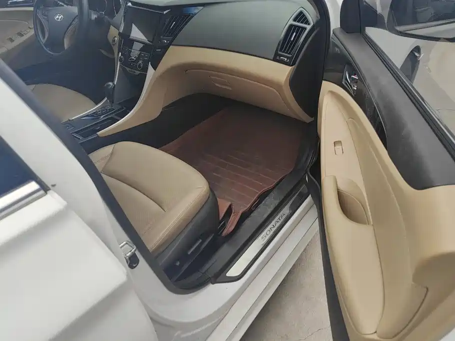 Hyundai Sonata — миниатюра 8