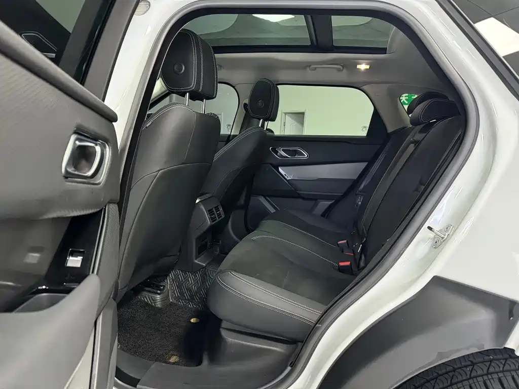 Land Rover Velar — миниатюра 6