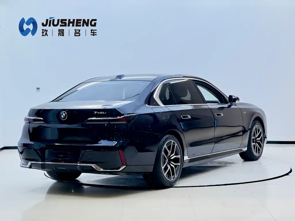 BMW 7 Series 7 2023 735Li M Sport
