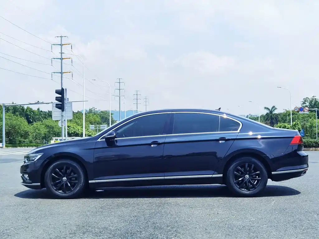 Volkswagen Magotan — миниатюра 4