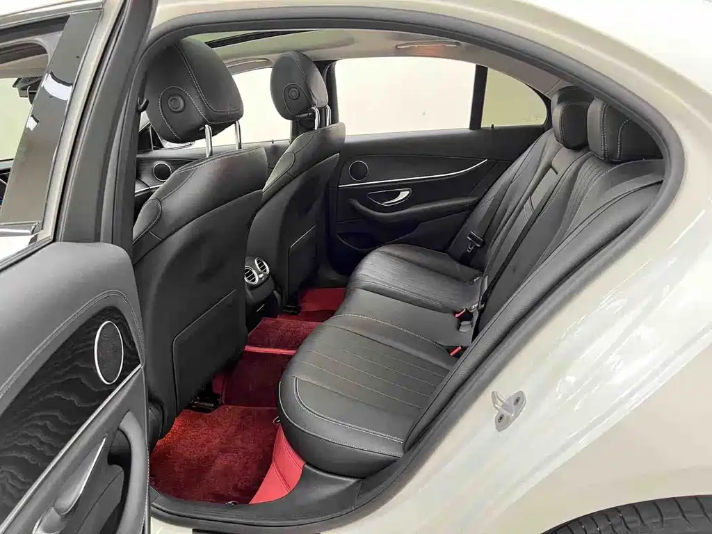Mercedes-Benz E-Class (Import) — миниатюра 10