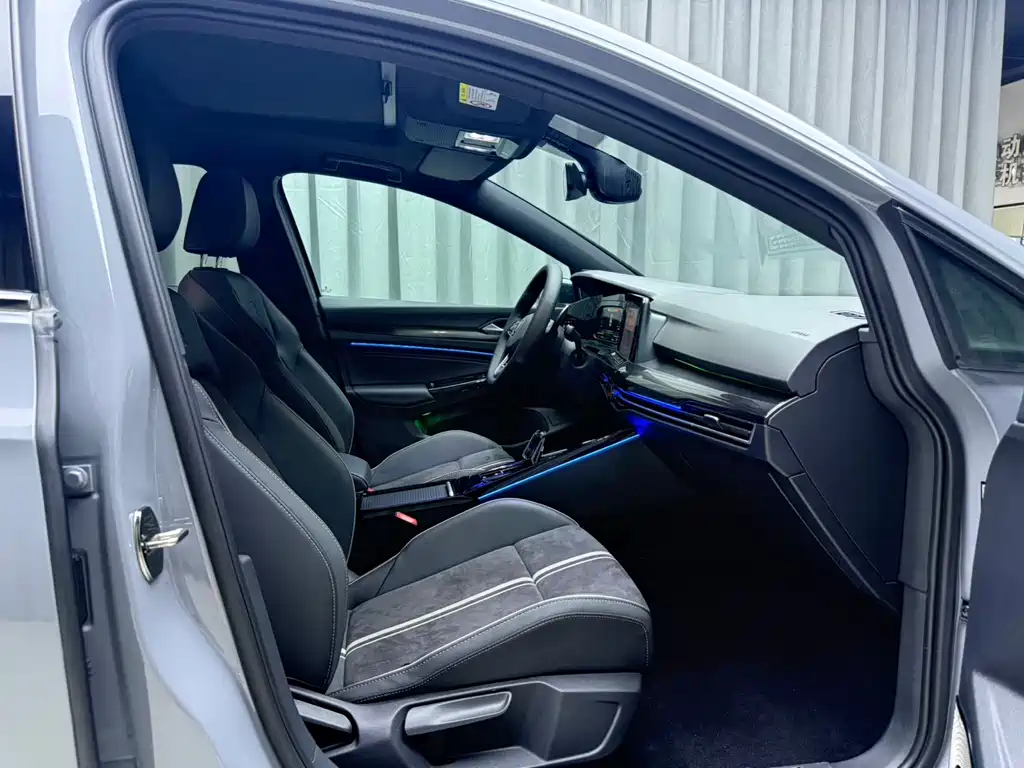Volkswagen Golf — миниатюра 16
