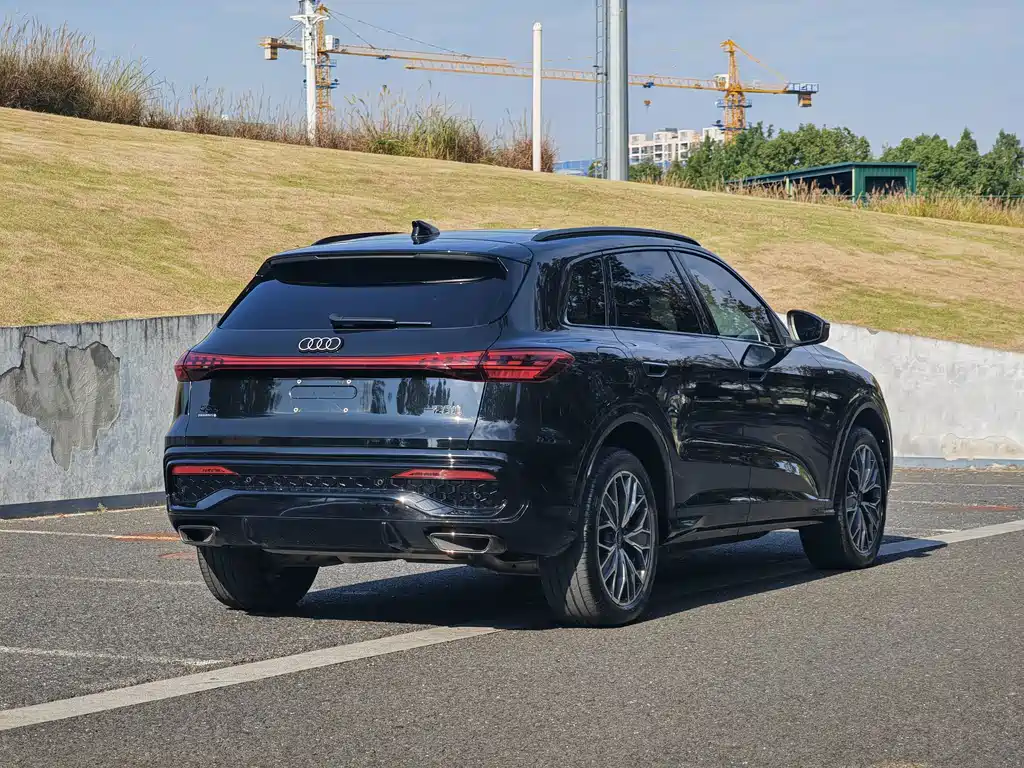 Audi Q5L — миниатюра 3