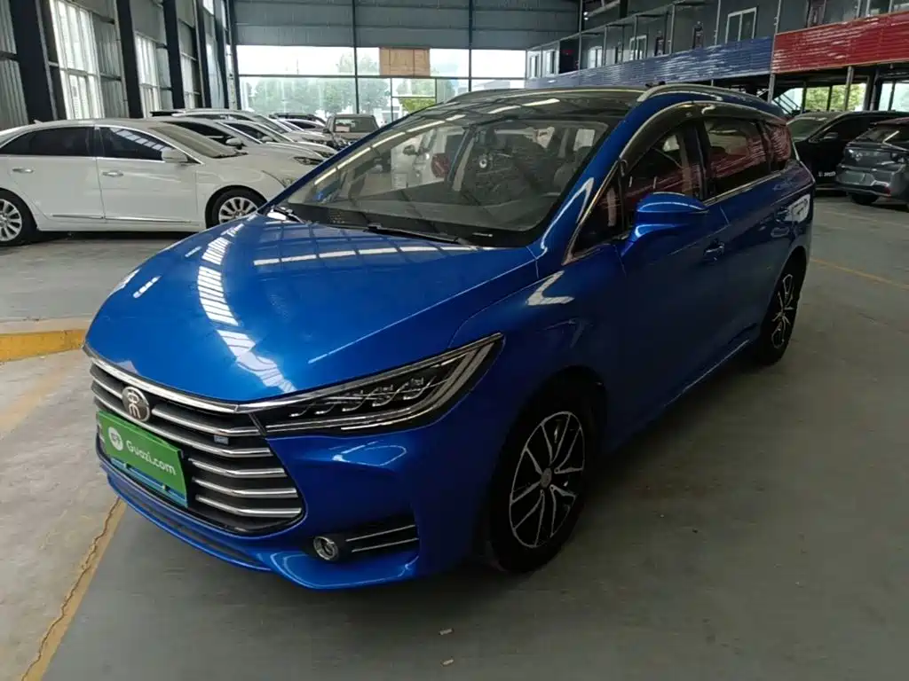 BYD MAX — миниатюра 2
