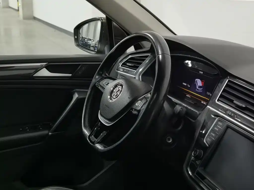 Volkswagen Tiguan — миниатюра 22