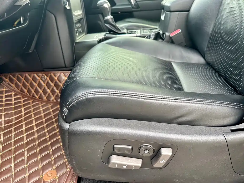 Toyota Prado — миниатюра 7