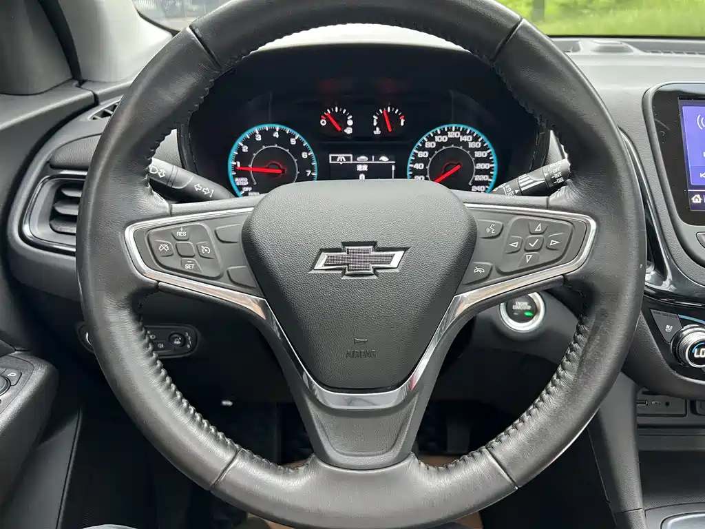 Chevrolet Equinox — миниатюра 12