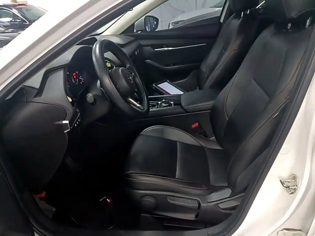 Mazda 3 Axela — миниатюра 15