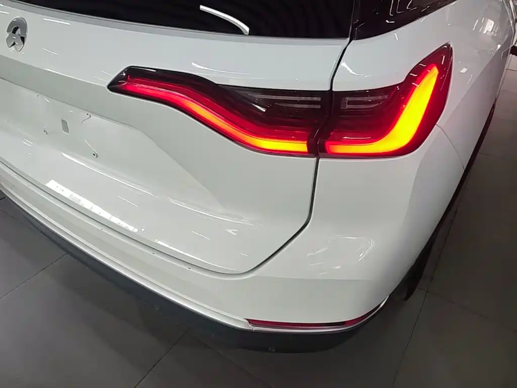 NIO ES8 — миниатюра 8