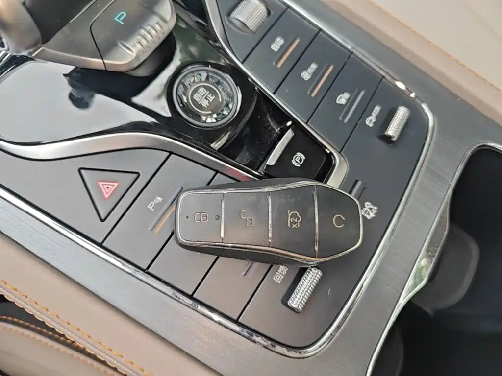 BYD Yuan Plus — миниатюра 9