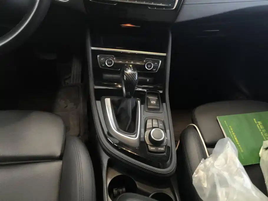 BMW 2 Series Active Tourer (Import) — миниатюра 16