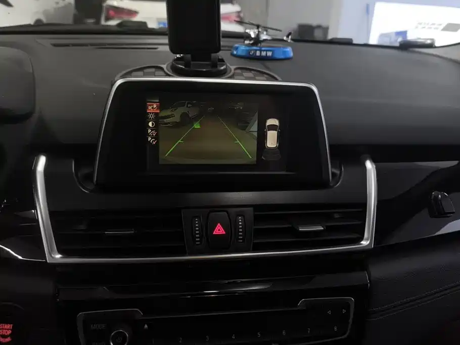 BMW 2 Series Active Tourer (Import) — миниатюра 13
