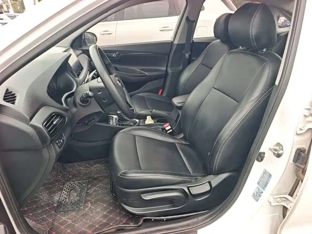 Hyundai Elantra — миниатюра 15