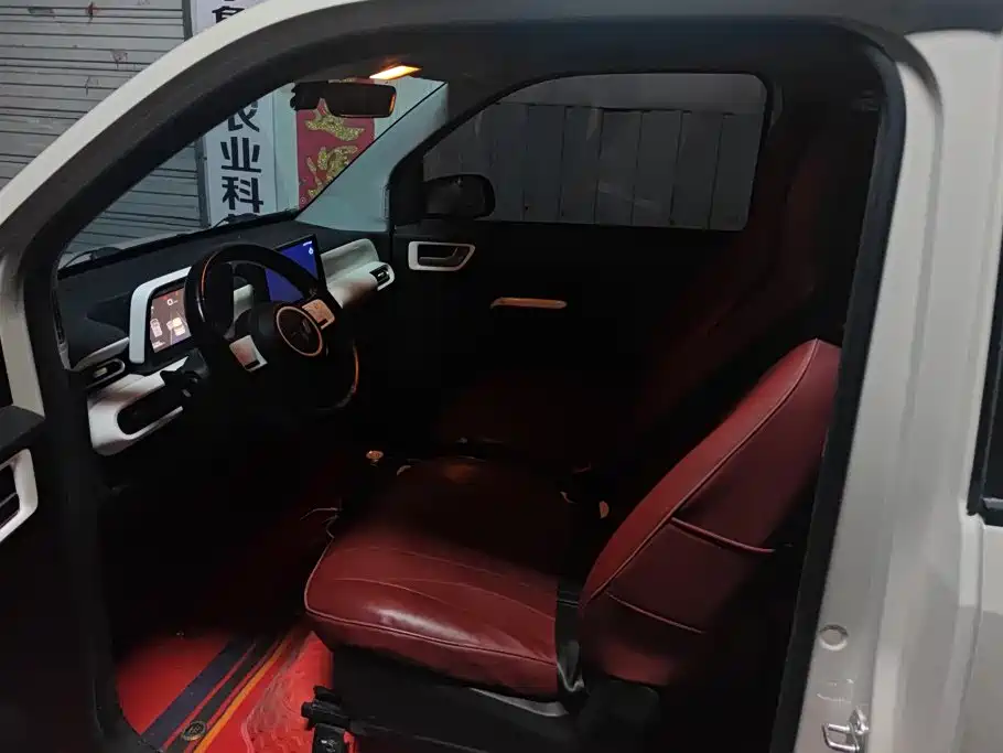 Wuling MINIEV — миниатюра 9