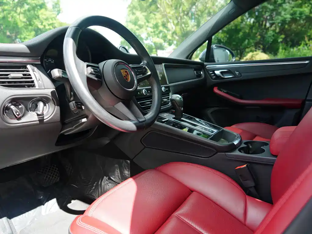 Porsche Macan — миниатюра 14