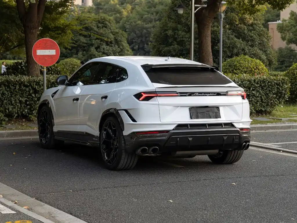 Lamborghini Urus — миниатюра 6