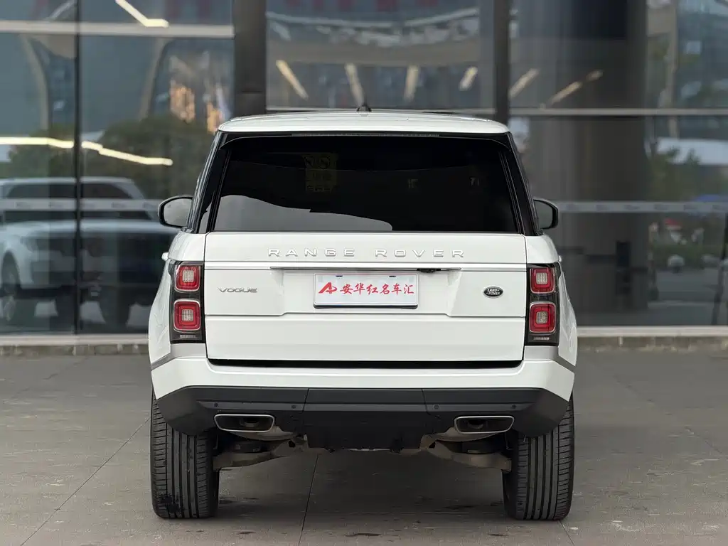 Land Rover Range Rover — миниатюра 4