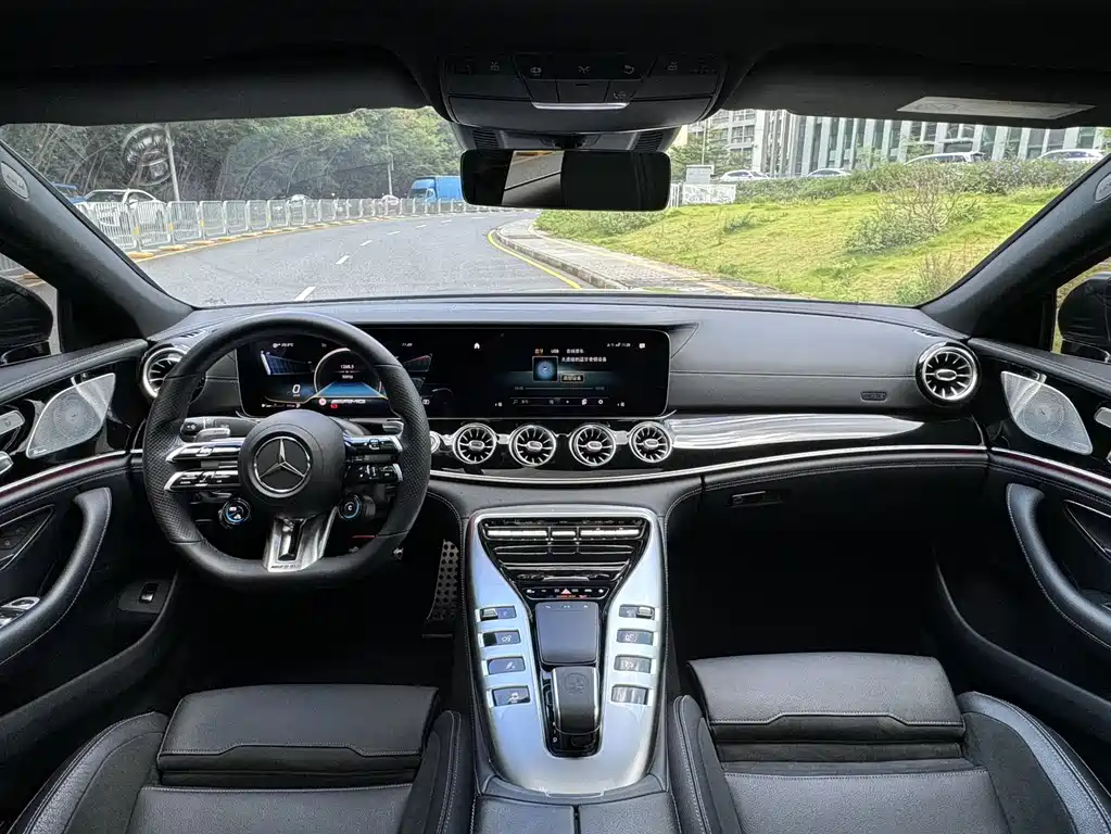 MERCEDES-BENZ AMG GT