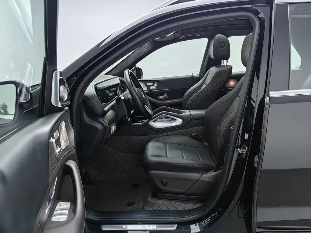 Mercedes-Benz GLE (Import) — миниатюра 10