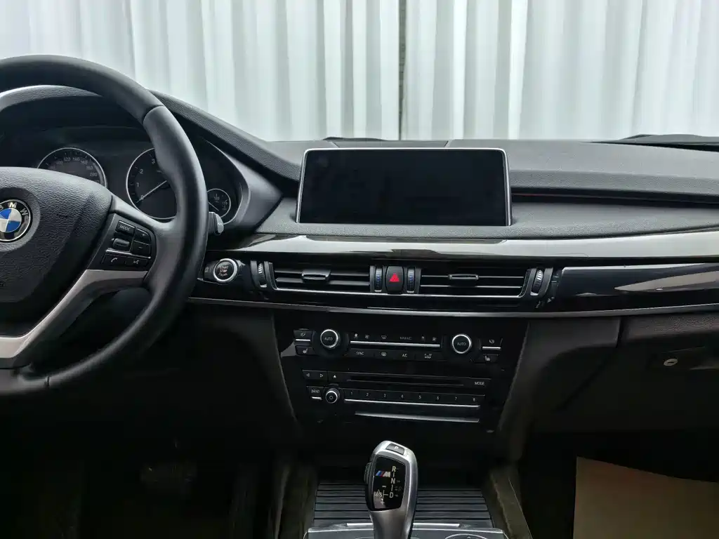 BMW X5 (Import) — миниатюра 14